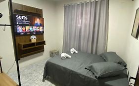 Quarto privativo no centro de Foz